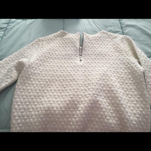 Large gap white sweater - Picture 2 of 2